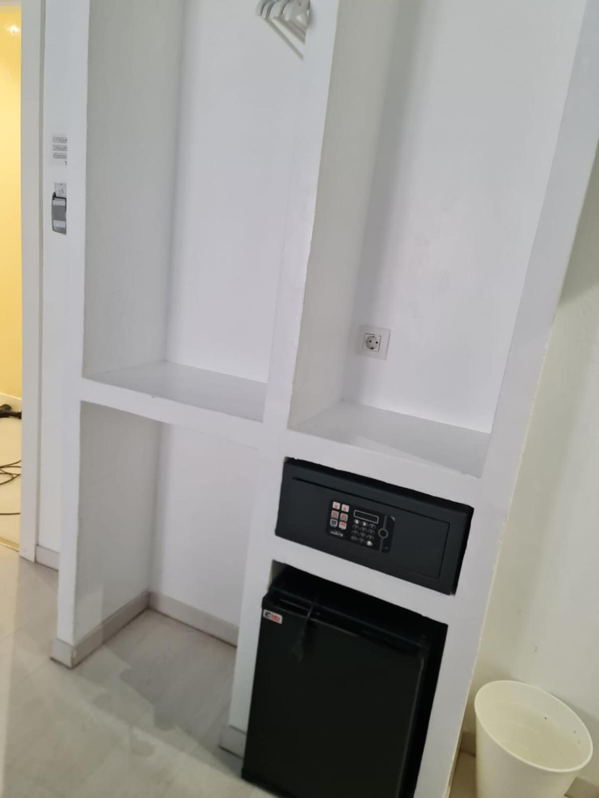 Hostal Palacio Madrid — Photos 1